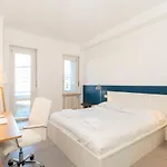 Guesthost - Urban House Carducci - Apartament