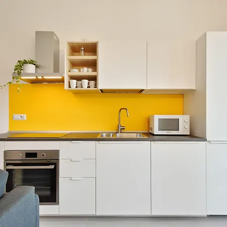 Guesthost - Urban House Carducci - Apartment