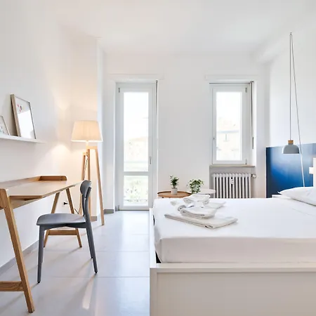 Guesthost - Urban House Carducci - تورينو