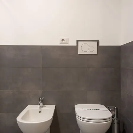 Guesthost - Urban House Carducci - * Turin