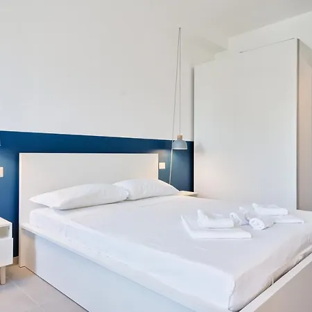 Guesthost - Urban House Carducci - Apartmán