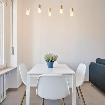 Guesthost - Urban House Carducci - Apartmán