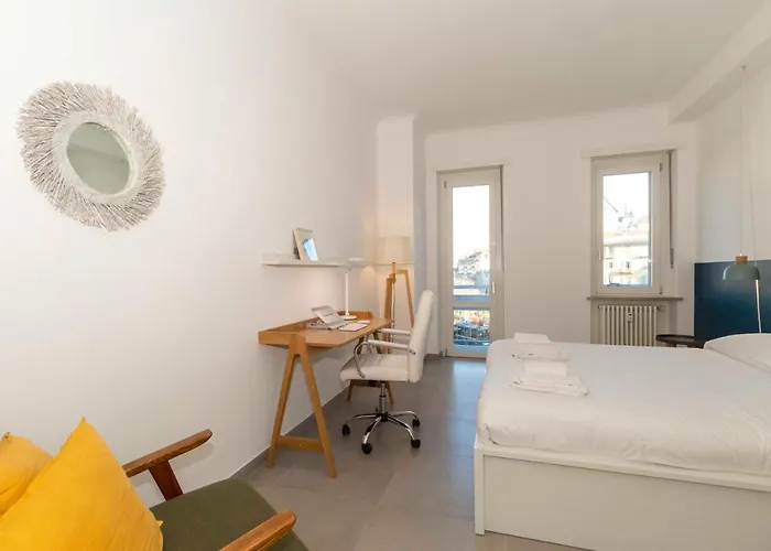 Guesthost - Urban House Carducci - Apartment Turin