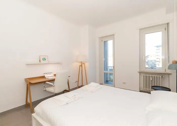 Guesthost - Urban House Carducci -