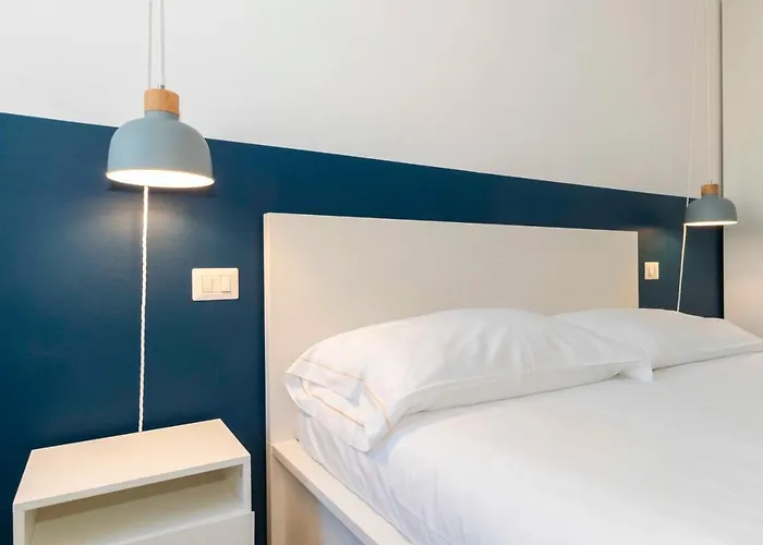 Guesthost - Urban House Carducci - Apartment Turin