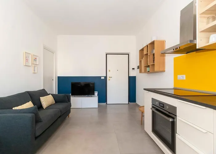 Guesthost - Urban House Carducci -