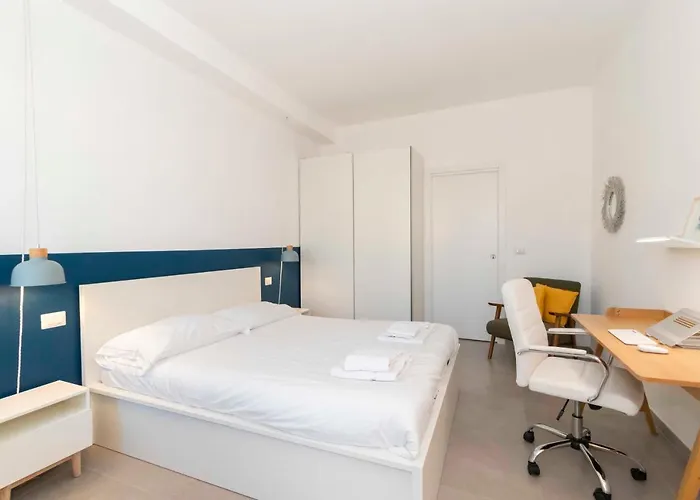 Guesthost - Urban House Carducci -