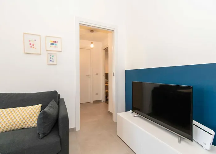 Guesthost - Urban House Carducci - Apartment