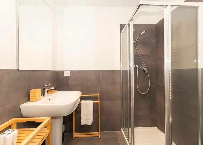 Guesthost - Urban House Carducci - Turin