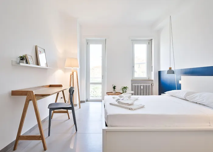 Guesthost - Urban House Carducci - Turin