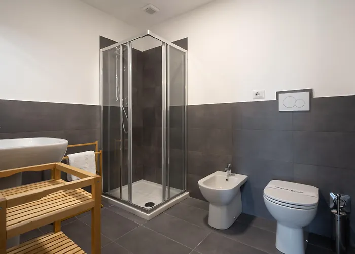 Guesthost - Urban House Carducci - *