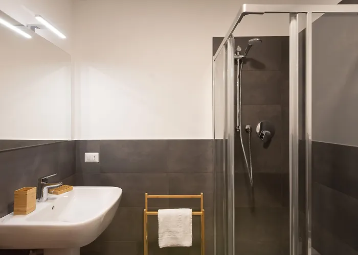 Guesthost - Urban House Carducci - * トリノ