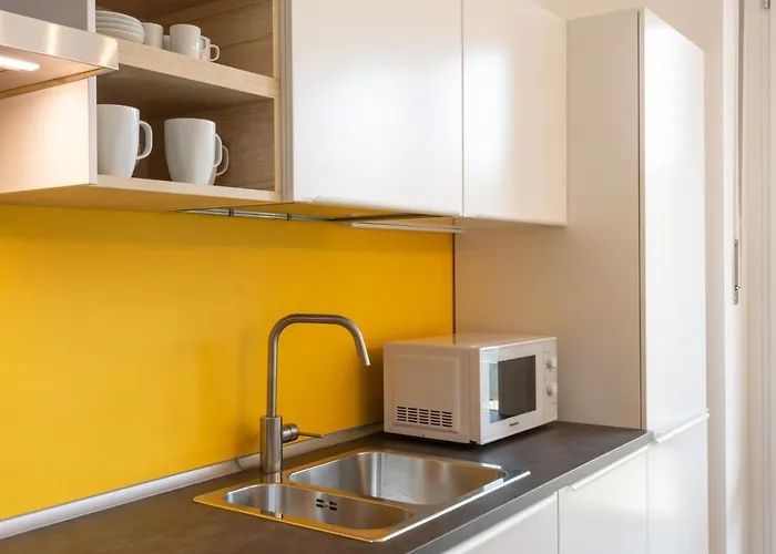 Apartment Guesthost - Urban House Carducci - *