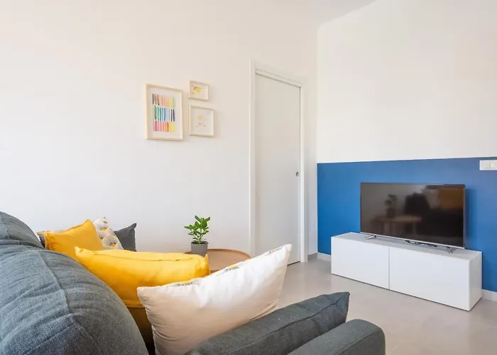 Guesthost - Urban House Carducci - Apartment