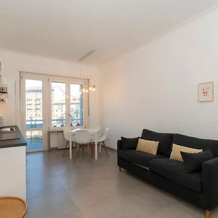 Urban House Carducci -