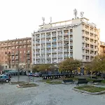 Guesthost - Urban House Carducci - *