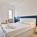 Guesthost - Urban House Carducci - דירה טורינו