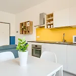 Guesthost - Urban House Carducci - *