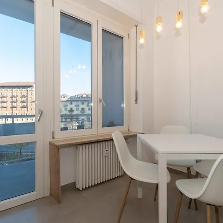 Guesthost - Urban House Carducci - Apartman