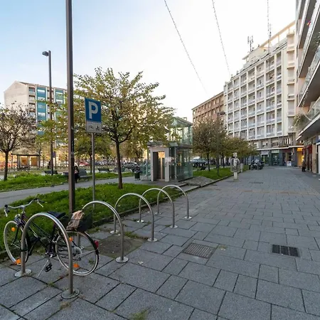 Guesthost - Urban House Carducci - * Torino
