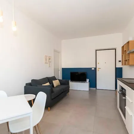 Guesthost - Urban House Carducci - Apartman *