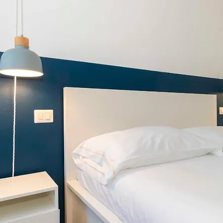 Guesthost - Urban House Carducci - Apartman Torino