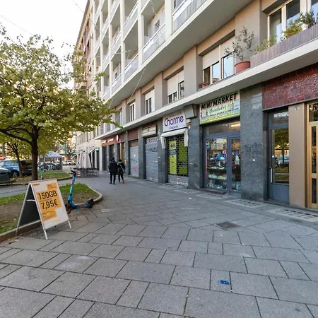 Guesthost - Urban House Carducci - *